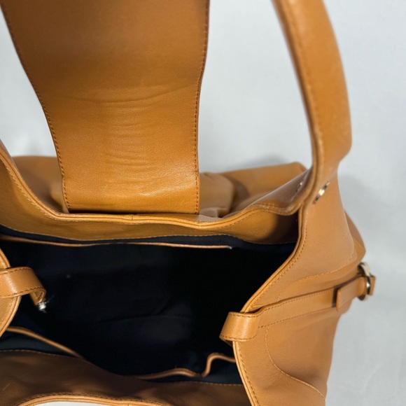 Bvlgari Leather Chandra Bag with dust bag EUC - Picture 10 of 14